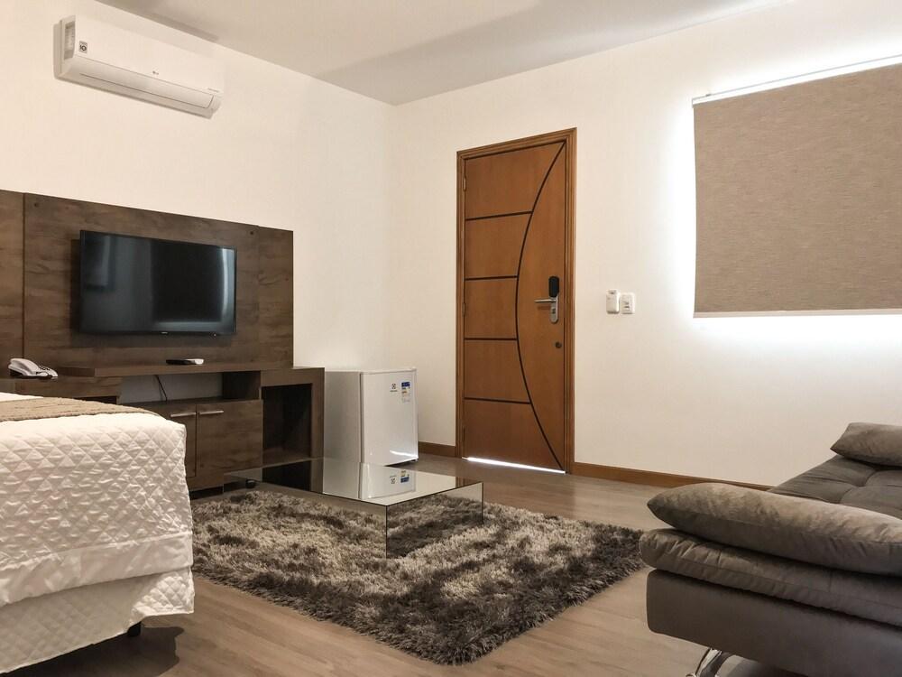 Micheline Hotel Tricot - Ao Lado Da Rua Coberta グラマド エクステリア 写真
