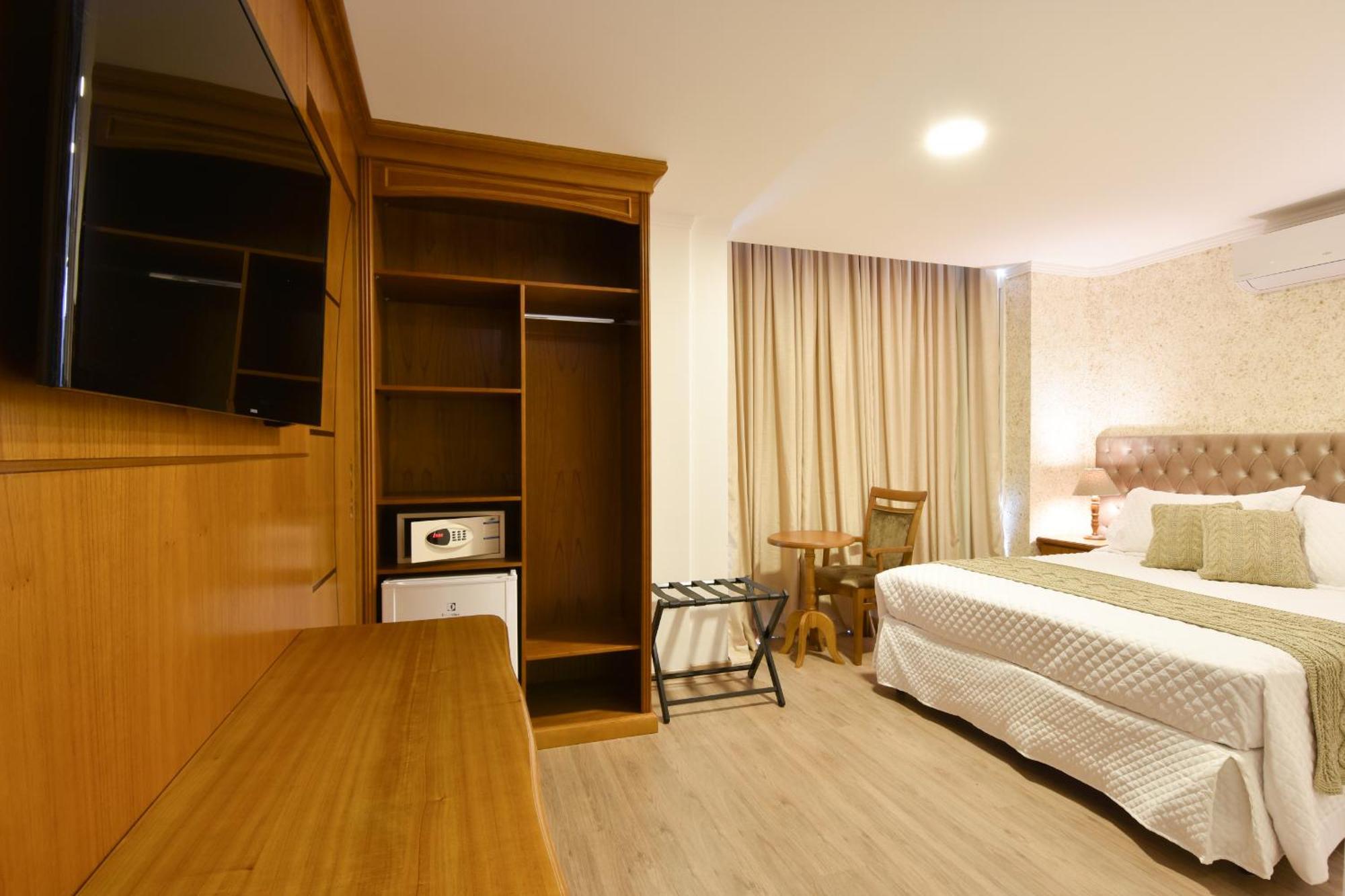 Micheline Hotel Tricot - Ao Lado Da Rua Coberta グラマド エクステリア 写真